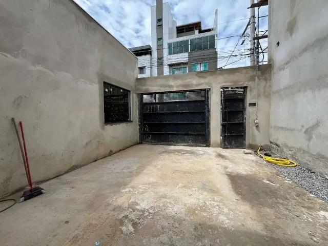 Casa / Sobrado para Venda em Divinópolis/MG Bom Pastor 3 Quartos