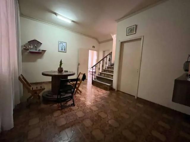 Casa / Sobrado para Venda em Divinópolis/MG Centro 4 Quartos