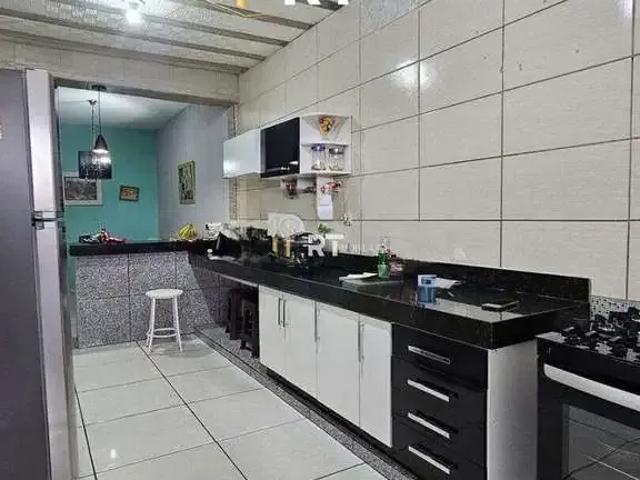 Casa / Sobrado para Venda em Divinópolis/MG Davanuze 3 Quartos