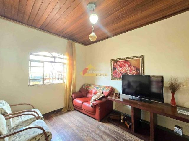 Casa / Sobrado para Venda em Divinópolis/MG Esplanada 3 Quartos