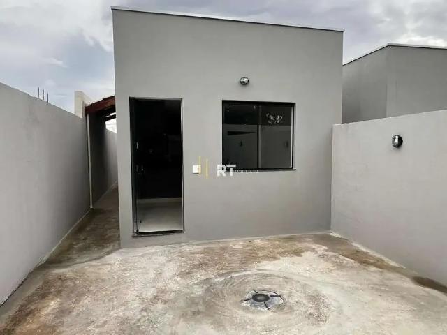 Casa / Sobrado para Venda em Divinópolis/MG Floresta 3 Quartos