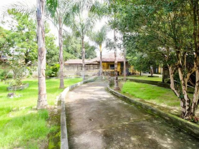Casa / Sobrado para Venda em Divinópolis/MG Jardim Candelária 4 Quartos
