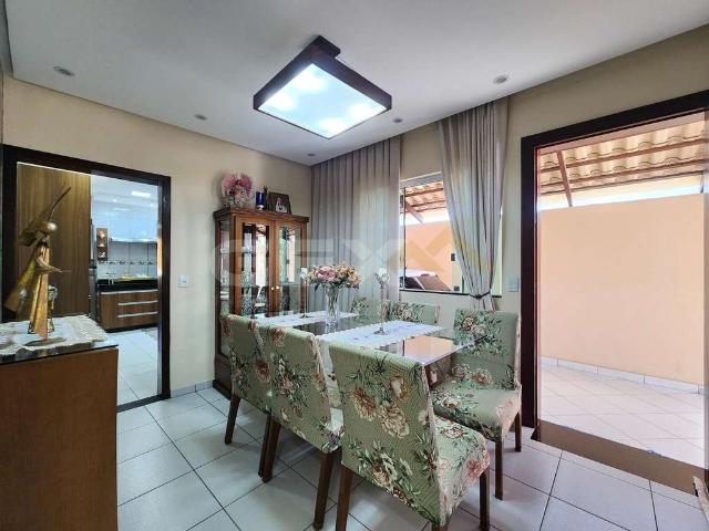 Casa / Sobrado para Venda em Divinópolis/MG Jardim das Acácias 3 Quartos