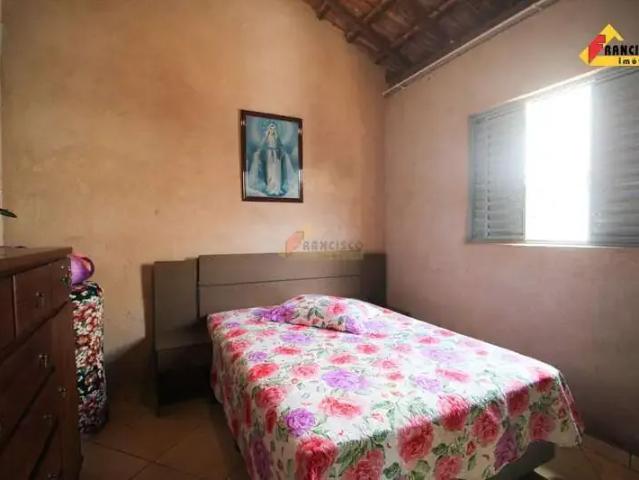 Casa / Sobrado para Venda em Divinópolis/MG Jardinópolis 3 Quartos
