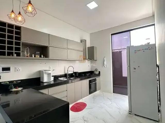 Casa / Sobrado para Venda em Divinópolis/MG Residencial Doutor Walchir Resende Costa 3 Quartos