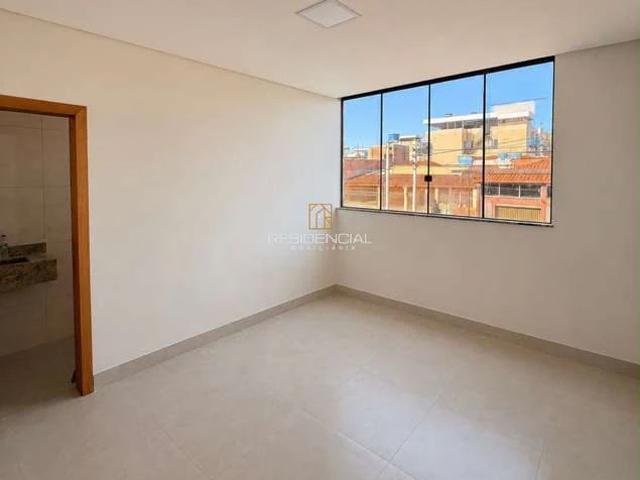 Casa / Sobrado para Venda em Divinópolis/MG Sagrada Família 3 Quartos
