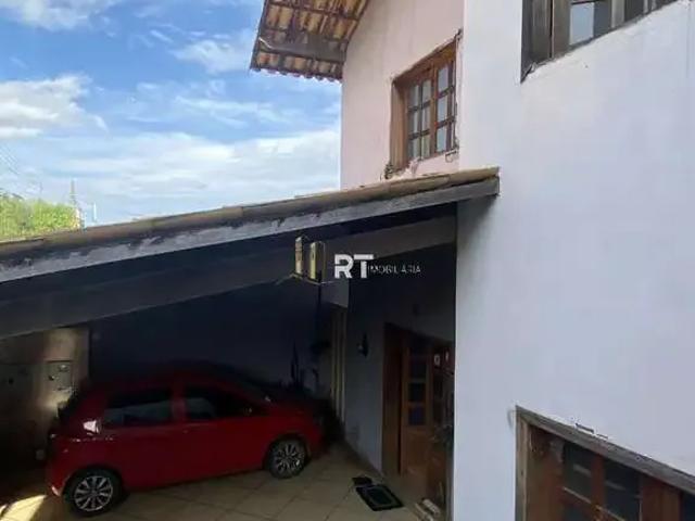 Casa / Sobrado para Venda em Divinópolis/MG Santa Marta 4 Quartos