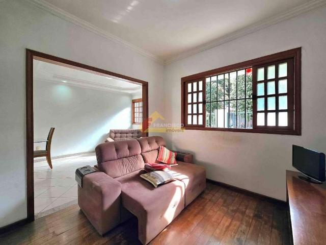 Casa / Sobrado para Venda em Divinópolis/MG Sidil 3 Quartos