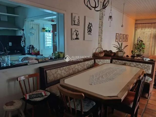 Casa / Sobrado para Venda em Dois Irmãos/RS Centro 4 Quartos