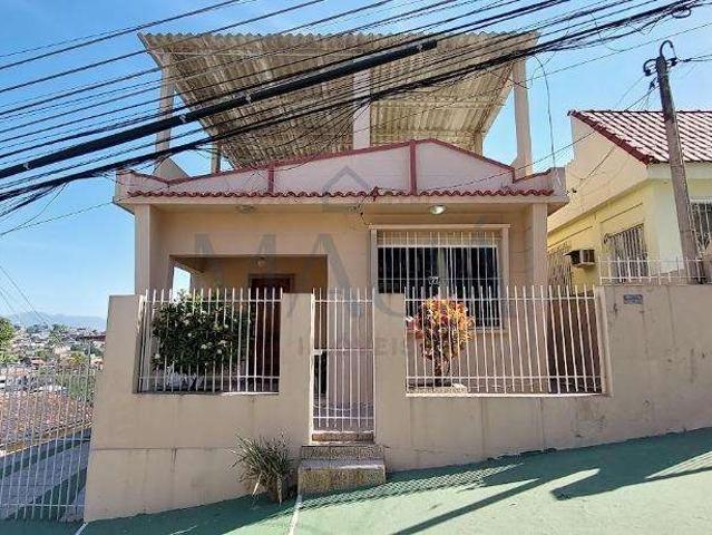 Casa / Sobrado para Venda em Duque de Caxias/RJ Vila Flávia 5 Quartos