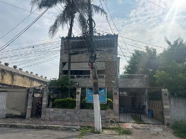 Casa / Sobrado para Venda em Duque de Caxias/RJ Vila São Sebastião 3 Quartos
