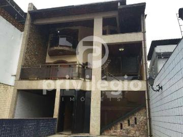 Casa / Sobrado para Venda em Duque de Caxias/RJ Centro 7 Quartos