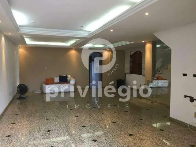 Casa / Sobrado para Venda em Duque de Caxias/RJ Centro 7 Quartos