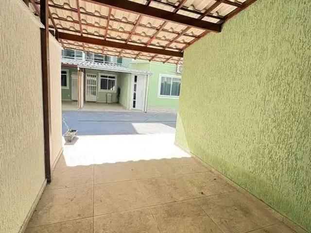 Casa / Sobrado para Venda em Duque de Caxias/RJ Jardim Primavera 2 Quartos