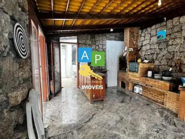 Casa / Sobrado para Venda em Duque de Caxias/RJ Jardim Vinte e Cinco de Agosto 4 Quartos