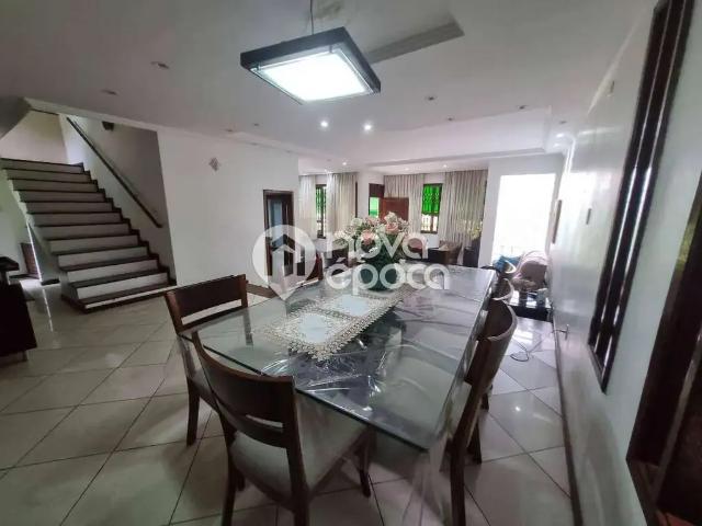 Casa / Sobrado para Venda em Duque de Caxias/RJ Jardim Vinte e Cinco de Agosto 5 Quartos