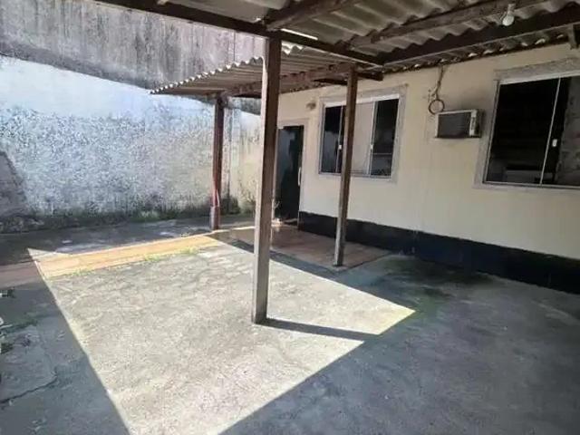 Casa / Sobrado para Venda em Duque de Caxias/RJ Parque Fluminense 2 Quartos