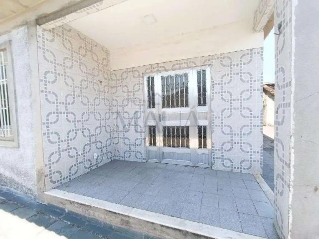 Casa / Sobrado para Venda em Duque de Caxias/RJ Parque Senhor do Bonfim 5 Quartos