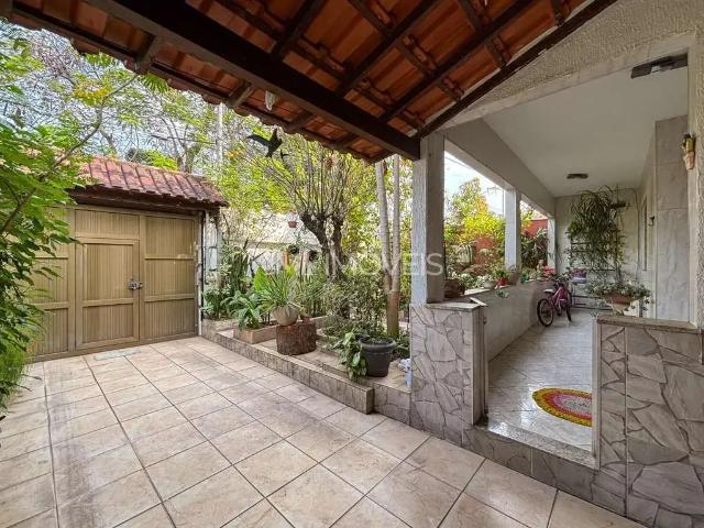 Casa / Sobrado para Venda em Duque de Caxias/RJ Parque Paulista 5 Quartos