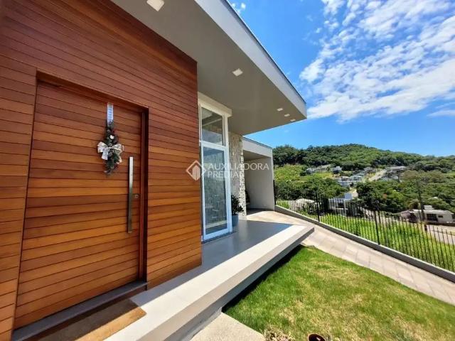 Casa / Sobrado para Venda em Encantado/RS Centro 3 Quartos