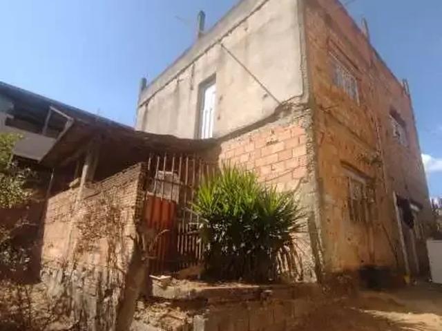 Casa / Sobrado para Venda em Esmeraldas/MG Recanto Verde 4 Quartos