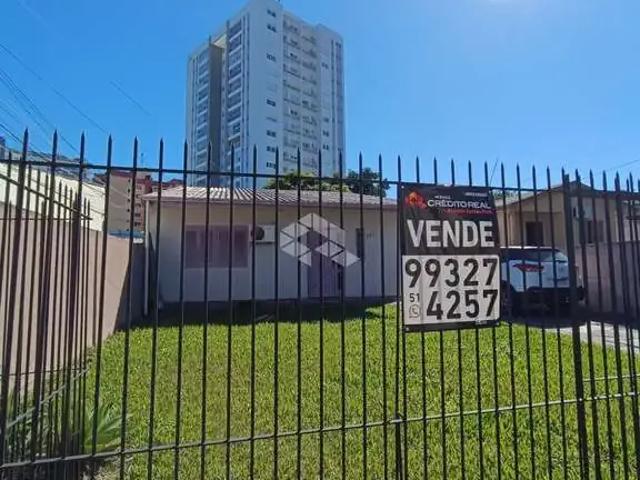 Casa / Sobrado para Venda em Esteio/RS Centro 3 Quartos