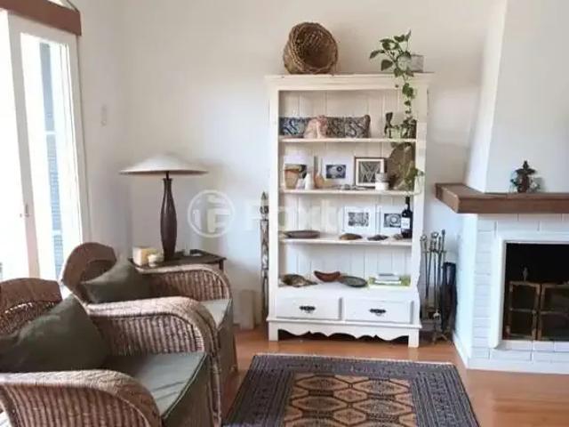 Casa / Sobrado para Venda em Esteio/RS Centro 3 Quartos
