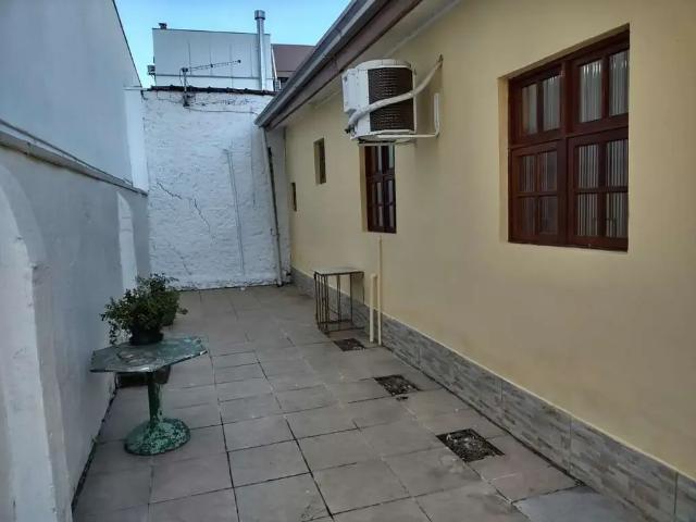 Casa / Sobrado para Venda em Esteio/RS Centro 2 Quartos