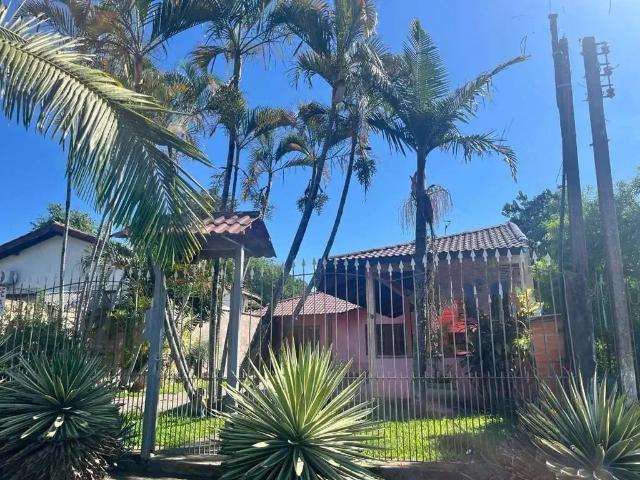 Casa / Sobrado para Venda em Esteio/RS Centro 4 Quartos