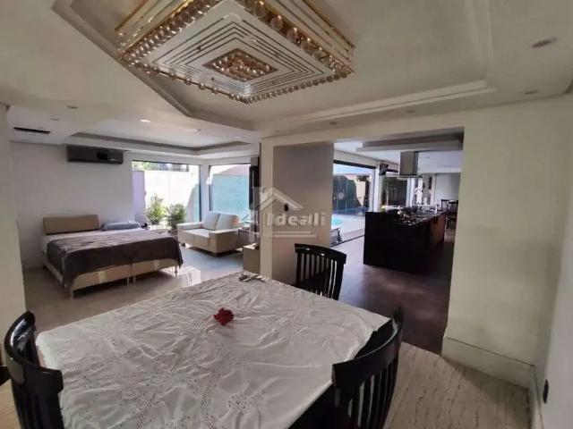 Casa / Sobrado para Venda em Esteio/RS Tamandaré 4 Quartos