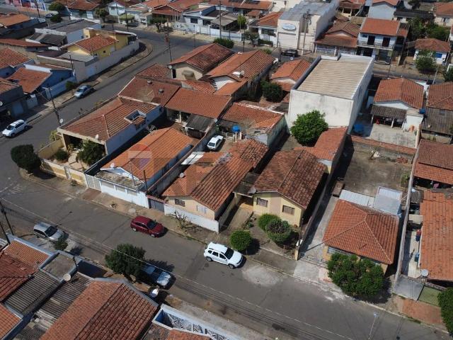 Casa / Sobrado para Venda em Estiva Gerbi/SP Centro 4 Quartos