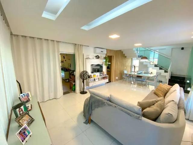 Casa / Sobrado para Venda em Eusébio/CE Coacu 5 Quartos