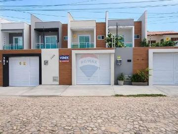 Casa / Sobrado para Venda em Eusébio/CE Cararu 3 Quartos