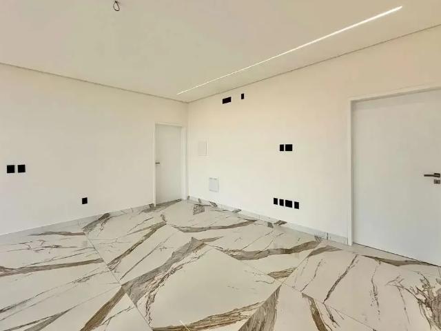 Casa / Sobrado para Venda em Eusébio/CE Cidade Alpha 4 Quartos