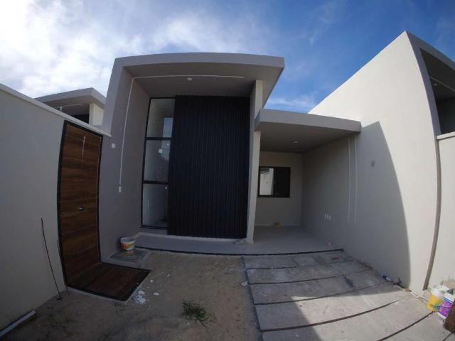 Casa / Sobrado para Venda em Eusébio/CE Encantada 3 Quartos
