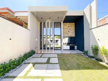Casa / Sobrado para Venda em Eusébio/CE Mangabeira 4 Quartos