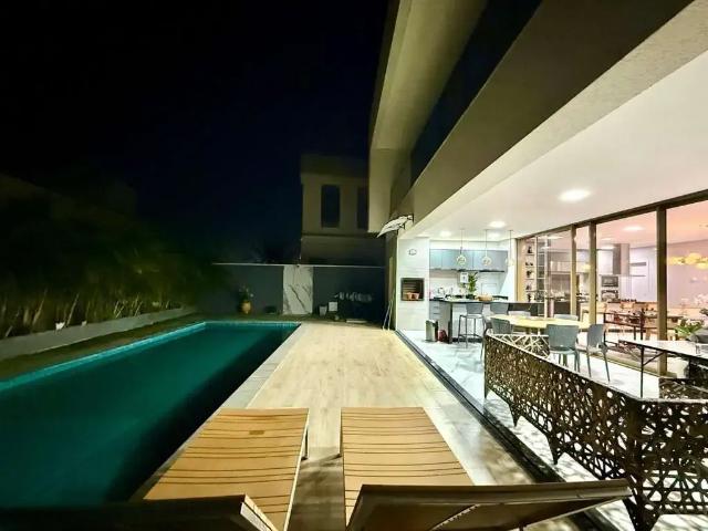 Casa / Sobrado para Venda em Eusébio/CE Santo Antonio 4 Quartos