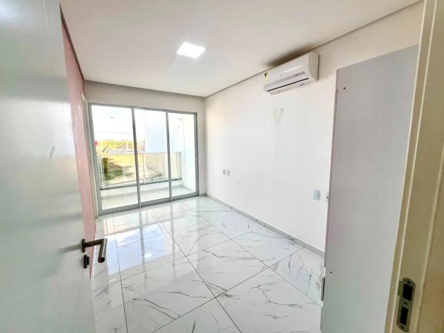 Casa / Sobrado para Venda em Eusébio/CE Pedras 3 Quartos