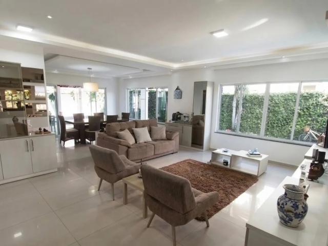 Casa / Sobrado para Venda em Eusébio/CE Pires Façanha 4 Quartos