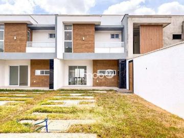 Casa / Sobrado para Venda em Eusébio/CE Urucunema 3 Quartos
