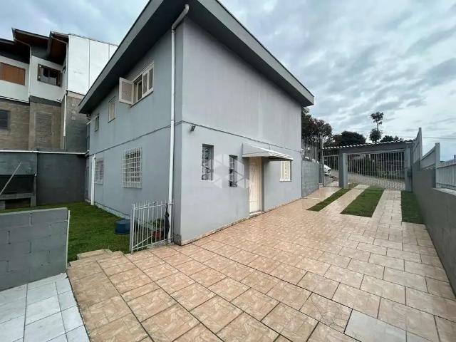 Casa / Sobrado para Venda em Farroupilha/RS Industrial 5 Quartos