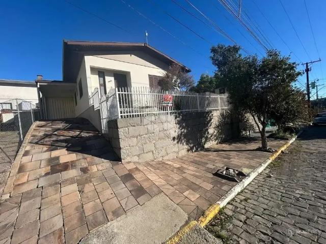 Casa / Sobrado para Venda em Farroupilha/RS Primeiro de Maio 3 Quartos