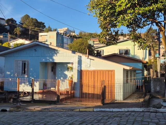Casa / Sobrado para Venda em Farroupilha/RS São Francisco 4 Quartos