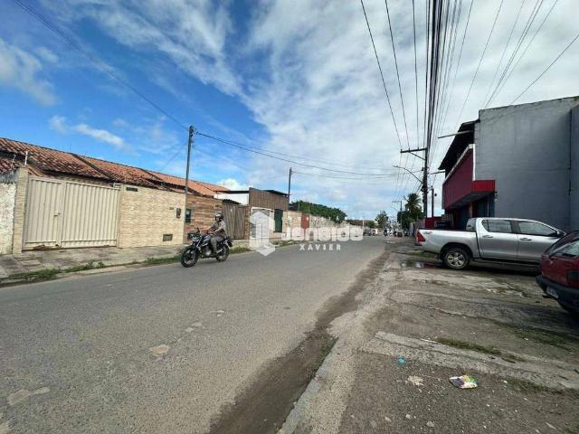 Casa / Sobrado para Venda em Feira de Santana/BA Mangabeira 2 Quartos