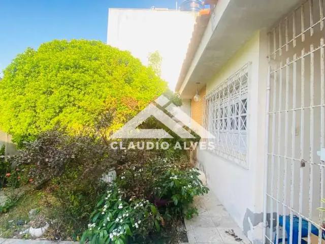 Casa / Sobrado para Venda em Feira de Santana/BA São João 3 Quartos