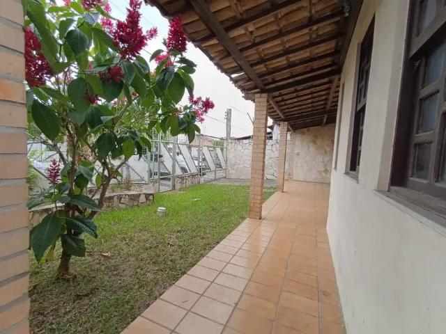 Casa / Sobrado para Venda em Feira de Santana/BA Serraria Brasil 5 Quartos