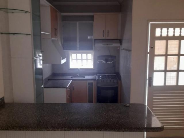 Casa / Sobrado para Venda em Feira de Santana/BA Queimadinha 3 Quartos