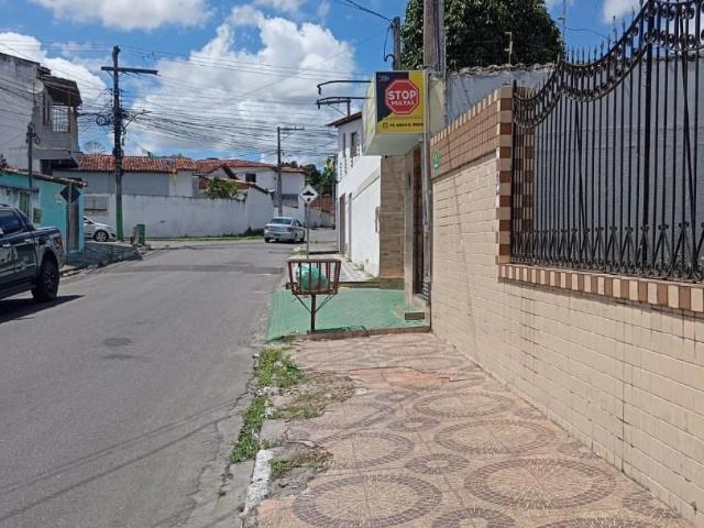 Casa / Sobrado para Venda em Feira de Santana/BA Tomba 3 Quartos