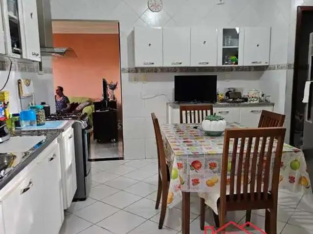 Casa / Sobrado para Venda em Feira de Santana/BA Tomba 4 Quartos