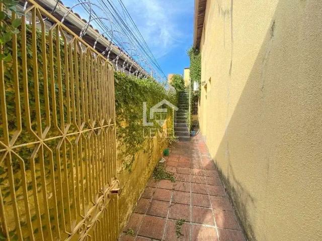Casa / Sobrado para Venda em Fortaleza/CE Benfica 2 Quartos